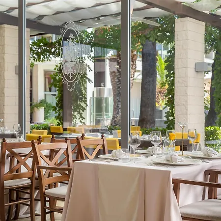Pelegrin Plava Laguna (adults Only) אומאג