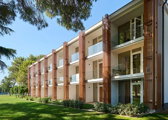 Hotel Pelegrin Plava Laguna (adults Only) 4*