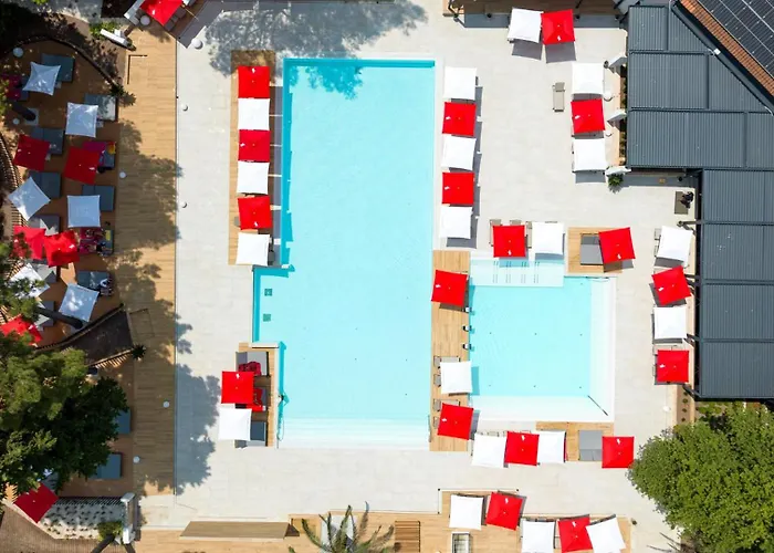 Отель Pelegrin Plava Laguna (adults Only) Умаг