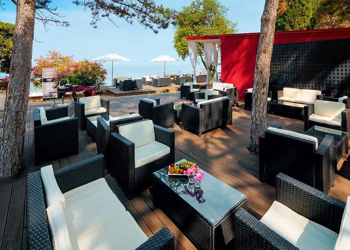 Отель Pelegrin Plava Laguna (adults Only) 4*